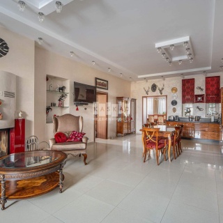 Объявление Дом, 600м2, 3 эт, 30 сот.