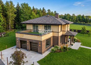 Объявление Дом, 300&nbsp;м&sup2;, 2 эт., 15 сот.