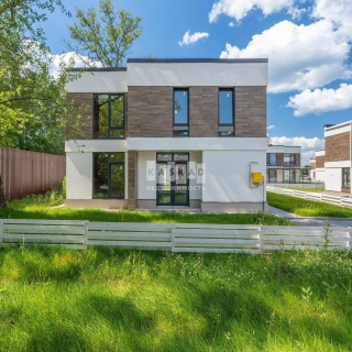 Объявление Дом, 200м2, 2 эт, 5.2 сот.