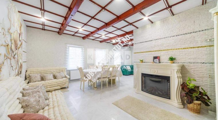 Объявление Дом, 200м2, 3 эт, 10 сот.