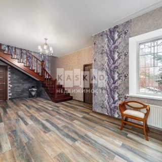 Объявление Дом, 280м2, 2 эт, 10 сот.