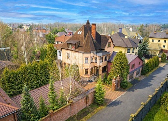Объявление Дом, 750&nbsp;м&sup2;, 3 эт., 20 сот.