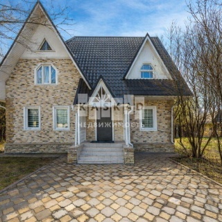 Объявление Дом, 200м2, 3 эт, 10 сот.