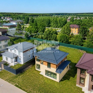 Объявление Дом, 230м2, 2 эт, 10 сот.